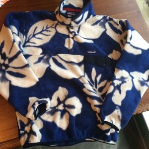Patagonia pull over